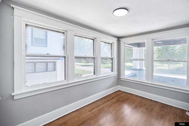 2866 Redick Avenue, Omaha, NE 68112