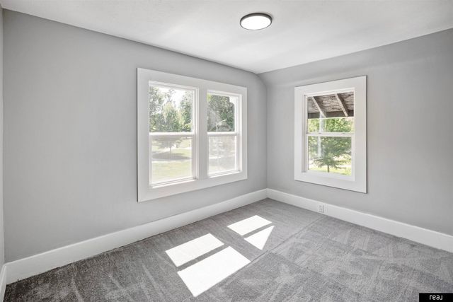 2866 Redick Avenue, Omaha, NE 68112