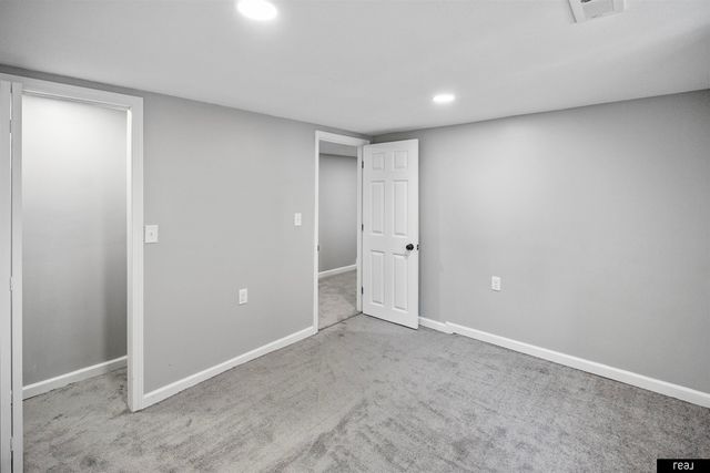 2866 Redick Avenue, Omaha, NE 68112