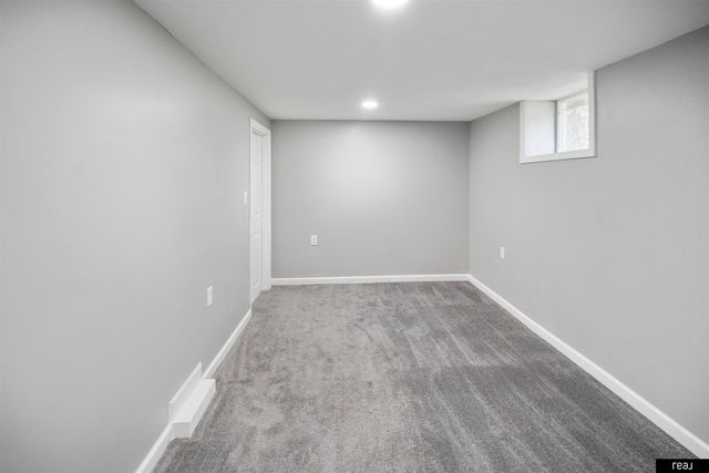 2866 Redick Avenue, Omaha, NE 68112