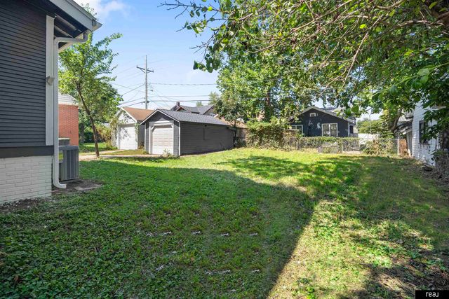 2866 Redick Avenue, Omaha, NE 68112