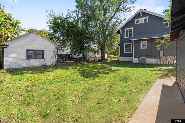 2866 Redick Avenue, Omaha, NE 68112