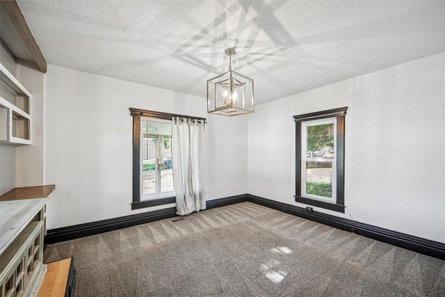 1204 Fremont Street, Des Moines, IA 50316