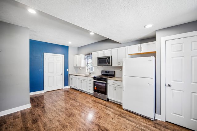 1204 Fremont Street, Des Moines, IA 50316