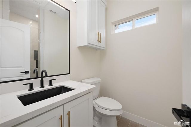 906 La Laguna Road, Mission, TX 78572