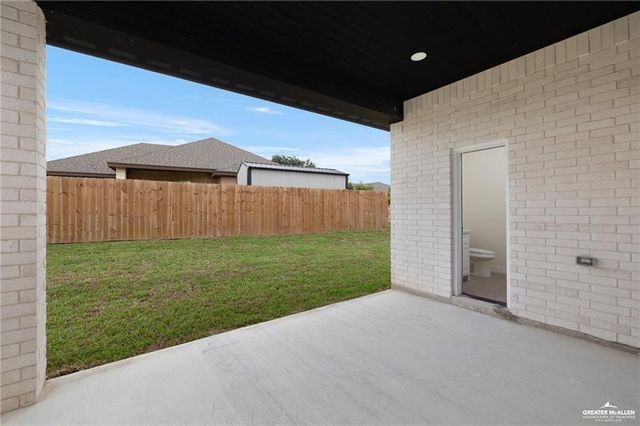 906 La Laguna Road, Mission, TX 78572