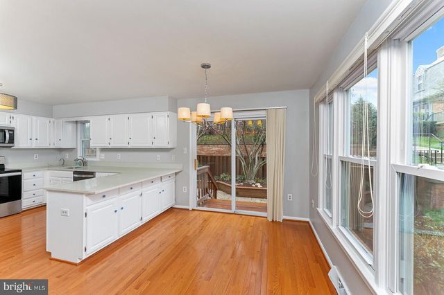 7962 YANCEY DR, Falls Church, VA 22042