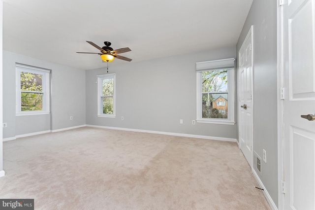 7962 YANCEY DR, Falls Church, VA 22042