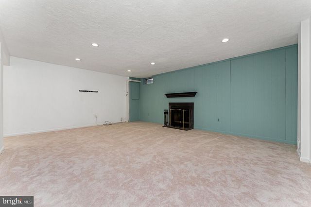 7962 YANCEY DR, Falls Church, VA 22042