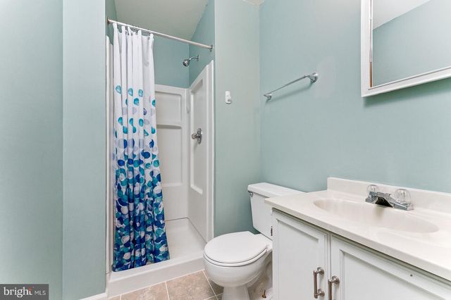 7962 YANCEY DR, Falls Church, VA 22042