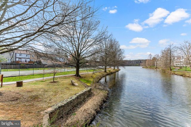 7962 YANCEY DR, Falls Church, VA 22042