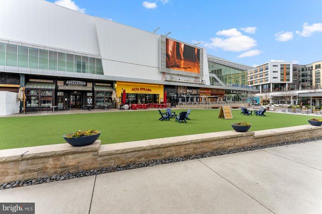 7962 YANCEY DR, Falls Church, VA 22042