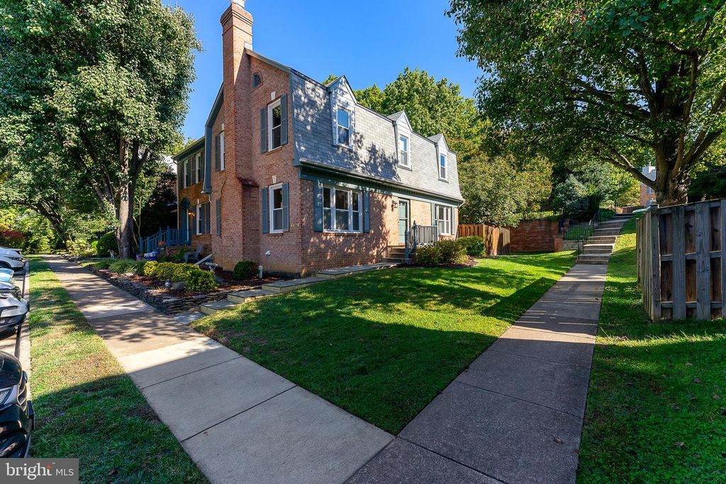 7962 YANCEY DR, Falls Church, VA 22042