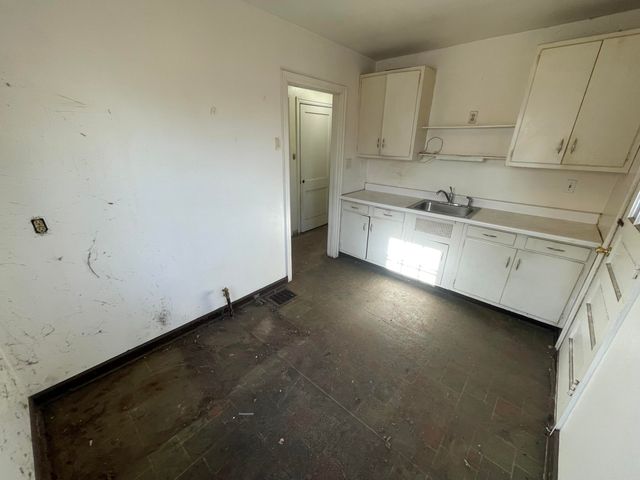 7339 Jefferson Avenue, Hammond, IN 46324