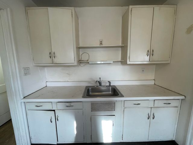 7339 Jefferson Avenue, Hammond, IN 46324