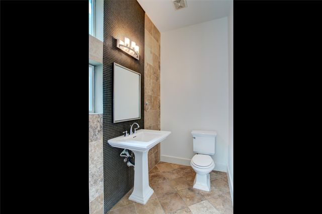 3230 La Branch Street, Houston, TX 77004
