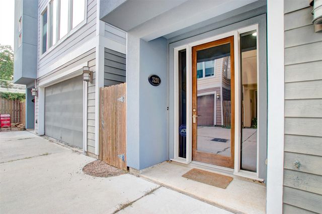 3230 La Branch Street, Houston, TX 77004