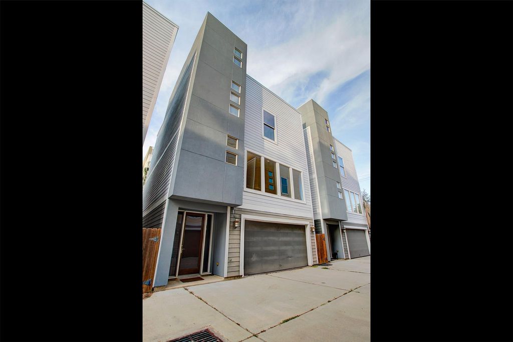 3230 La Branch Street, Houston, TX 77004