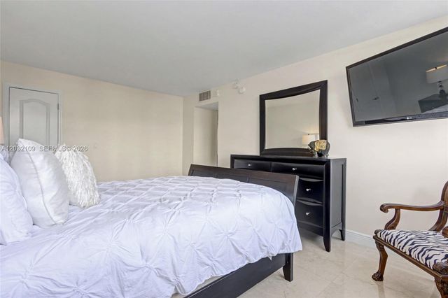 2017 S Ocean Dr 209, Hallandale Beach, FL 33009