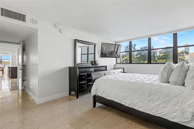 2017 S Ocean Dr 209, Hallandale Beach, FL 33009