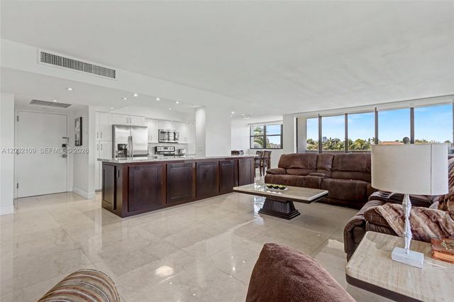 2017 S Ocean Dr 209, Hallandale Beach, FL 33009