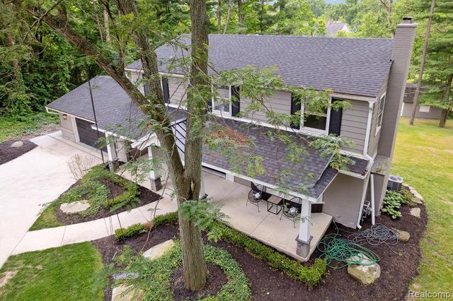 47103 Timberlane Street, Northville, MI 48167