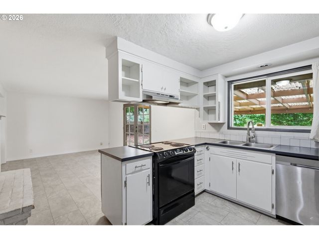 132 FORMAC Ave, Eugene, OR 97404