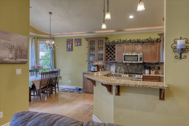 11604 N GALAHAD Dr, Spokane, WA 99218