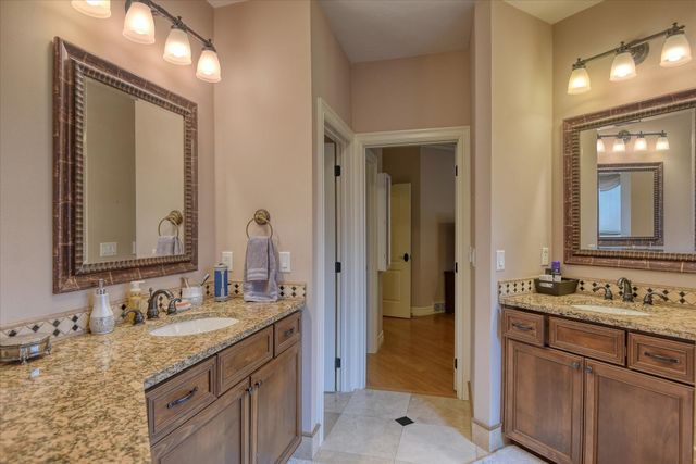 11604 N GALAHAD Dr, Spokane, WA 99218