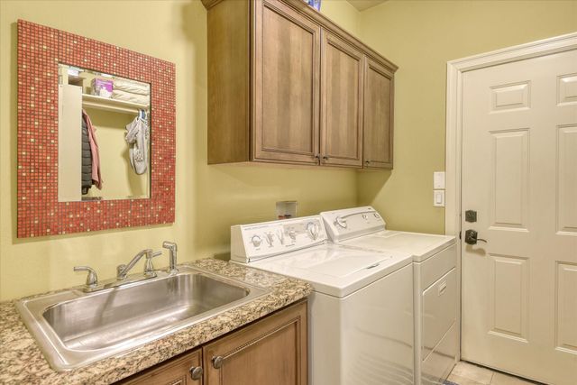 11604 N GALAHAD Dr, Spokane, WA 99218