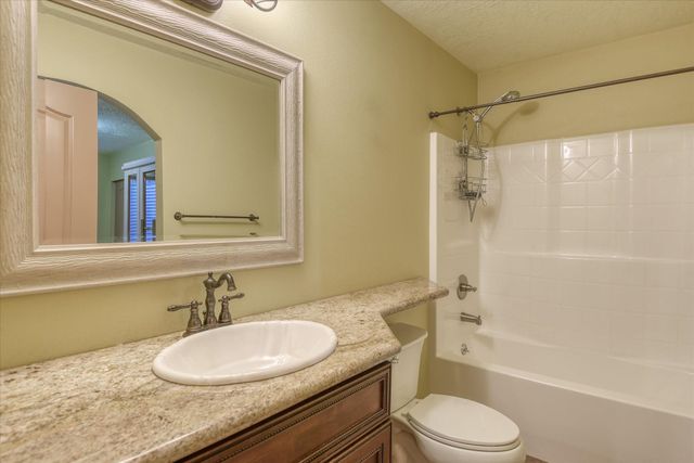 11604 N GALAHAD Dr, Spokane, WA 99218