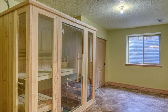 11604 N GALAHAD Dr, Spokane, WA 99218