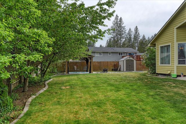 11604 N GALAHAD Dr, Spokane, WA 99218