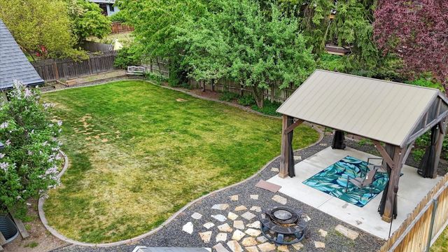 11604 N GALAHAD Dr, Spokane, WA 99218