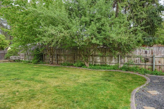 11604 N GALAHAD Dr, Spokane, WA 99218