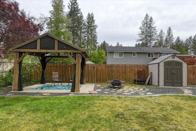 11604 N GALAHAD Dr, Spokane, WA 99218