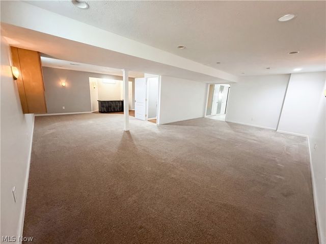 7049 Woodland Avenue, Chagrin Falls, OH 44023