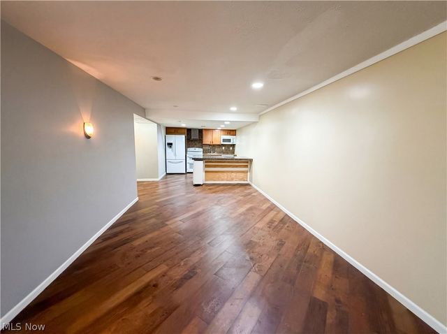 7049 Woodland Avenue, Chagrin Falls, OH 44023