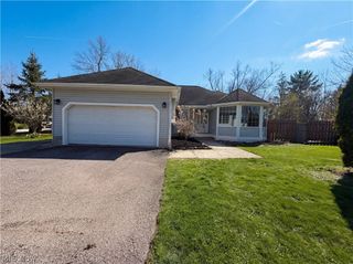 7049 Woodland Avenue, Chagrin Falls, OH 44023