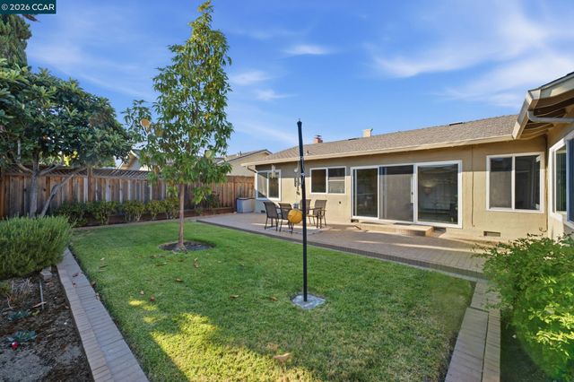 35135 Charmwood Ct, Newark, CA 94560