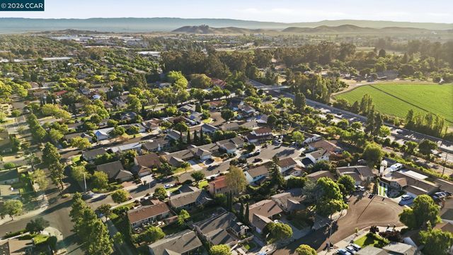 35135 Charmwood Ct, Newark, CA 94560