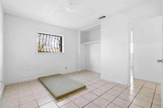 4923 Waycross Ln, San Antonio, TX 78220