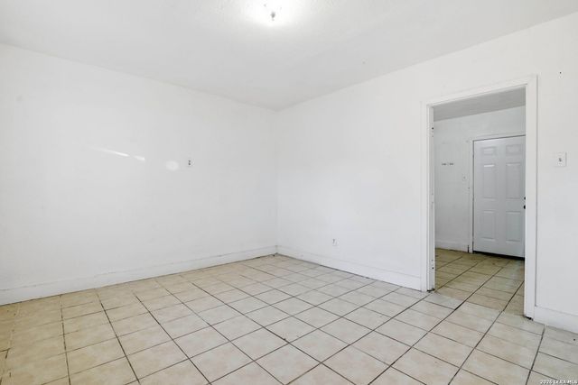 4923 Waycross Ln, San Antonio, TX 78220