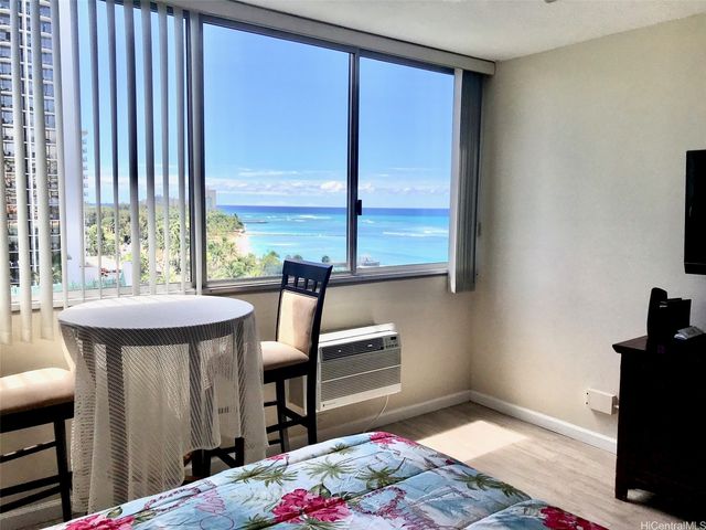 2500 Kalakaua Avenue 1106, Honolulu, HI 96815