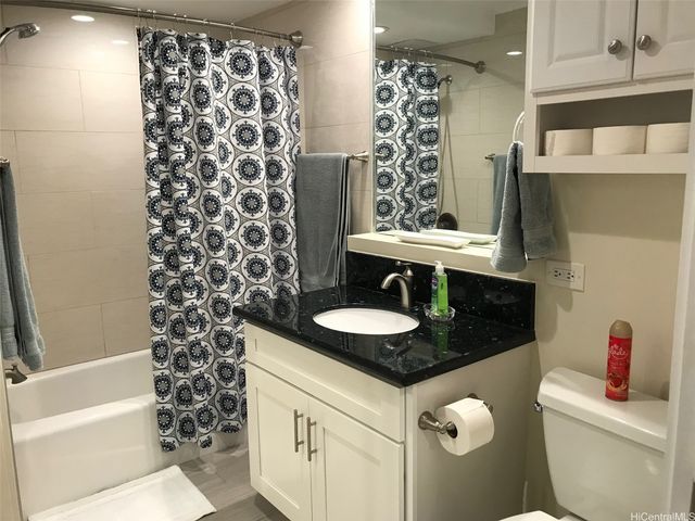 2500 Kalakaua Avenue 1106, Honolulu, HI 96815