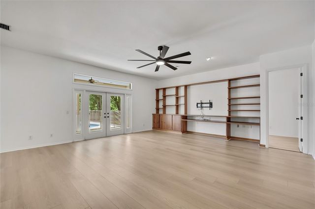 18401 30TH STREET, Lutz, FL 33559