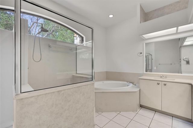 18401 30TH STREET, Lutz, FL 33559