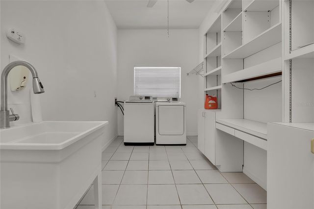 18401 30TH STREET, Lutz, FL 33559