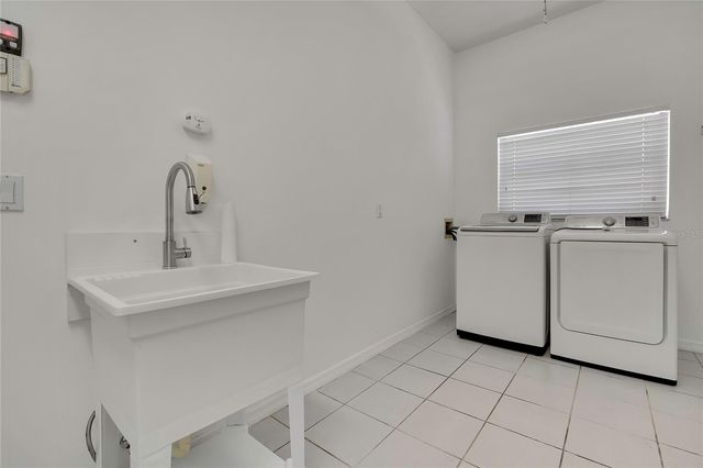 18401 30TH STREET, Lutz, FL 33559