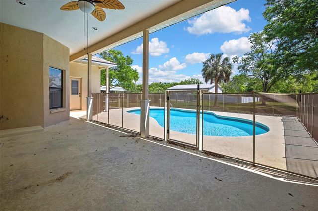 18401 30TH STREET, Lutz, FL 33559